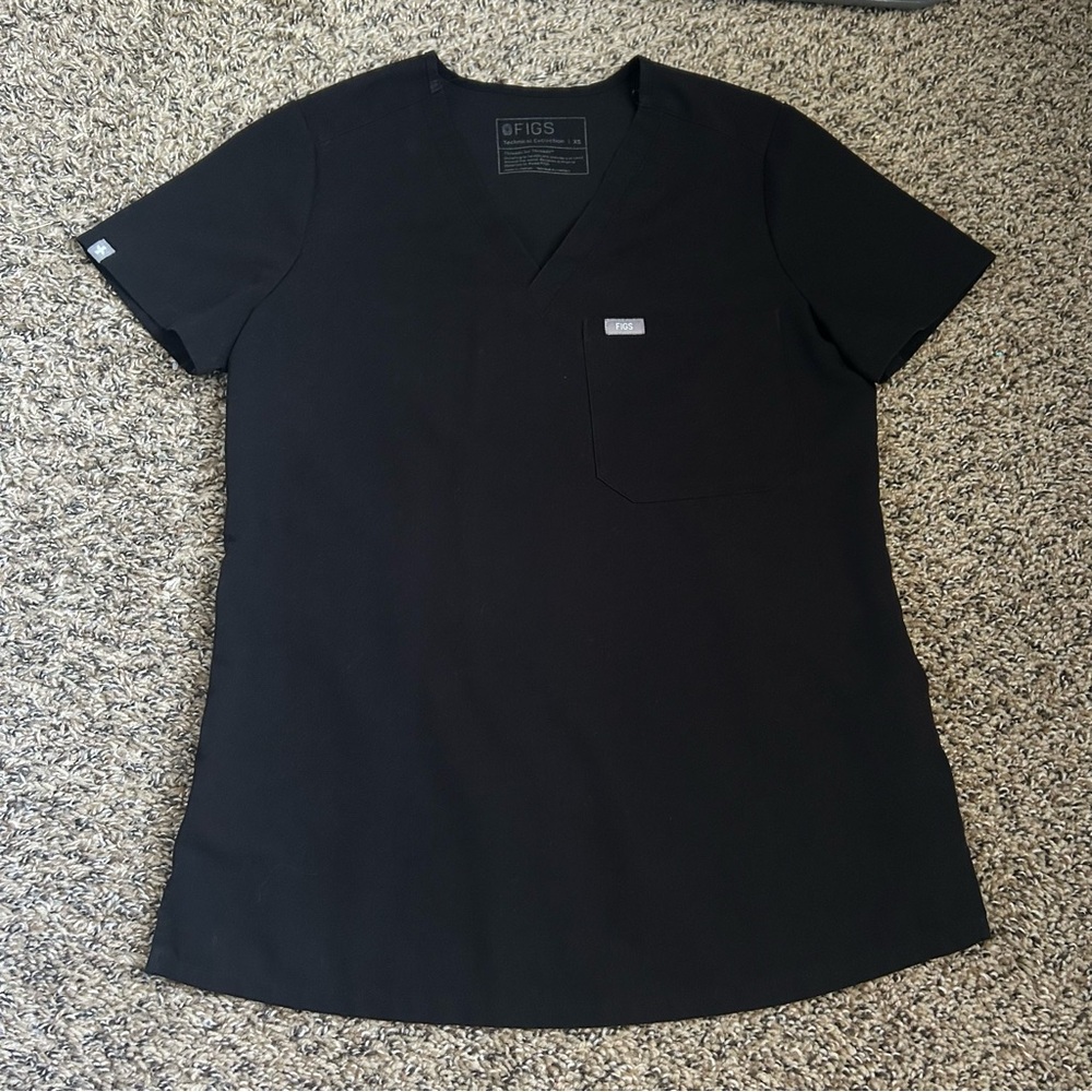 Figs Women's Classic Black Short Sleeve Top